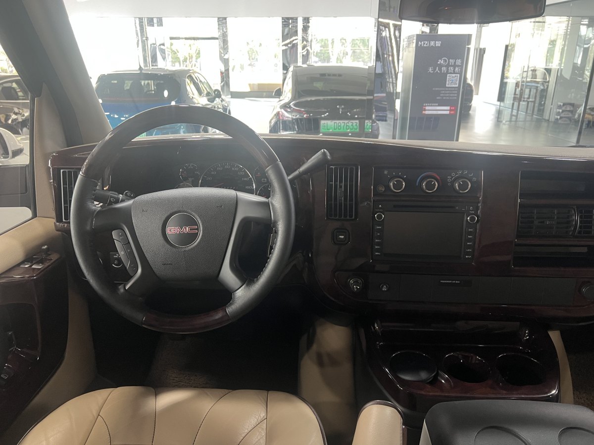 GMC SAVANA  2013款 5.3L 四驅(qū)總裁級(jí)圖片