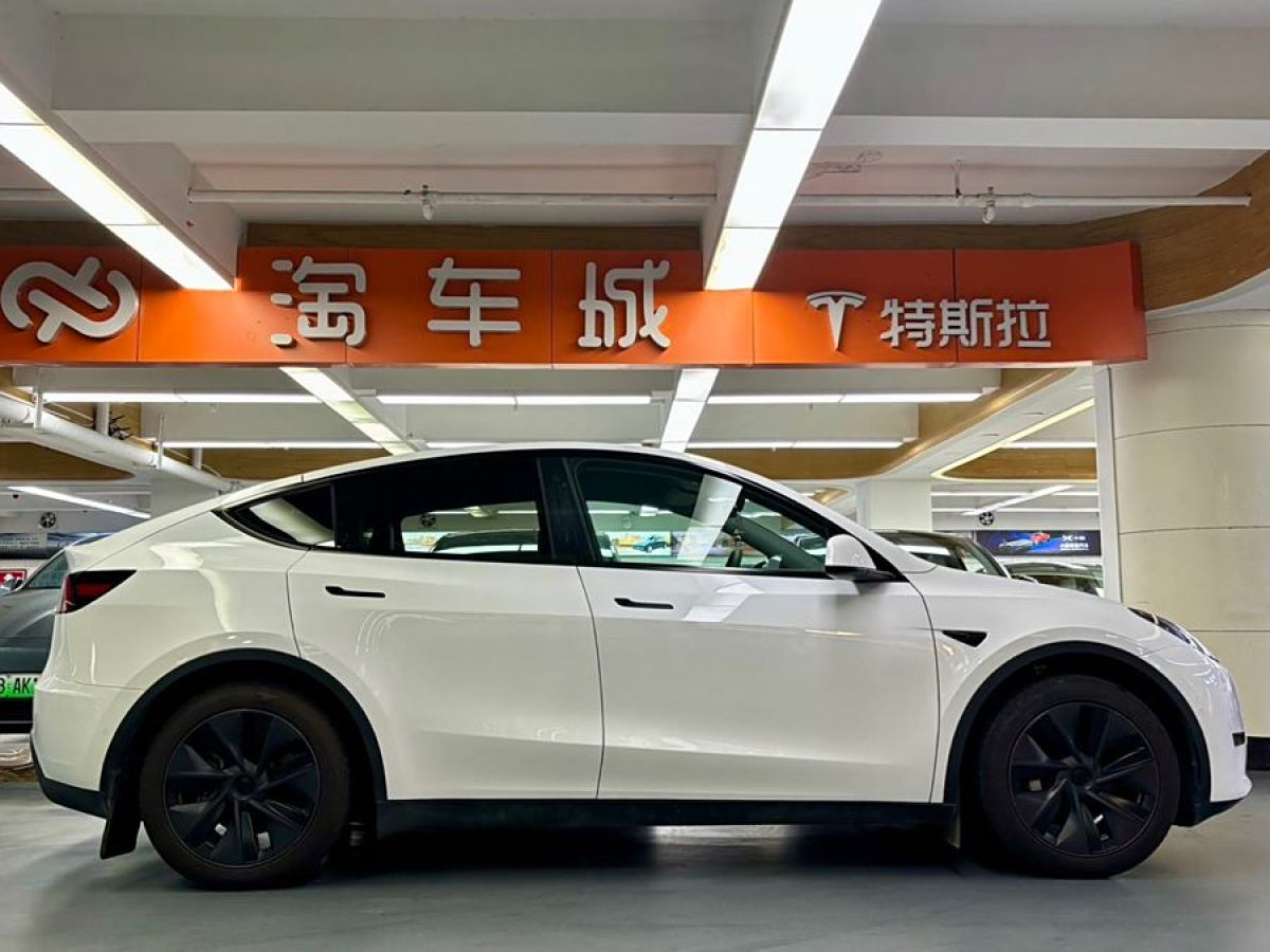 特斯拉 Model 3  2023款 煥新版 后輪驅(qū)動(dòng)圖片