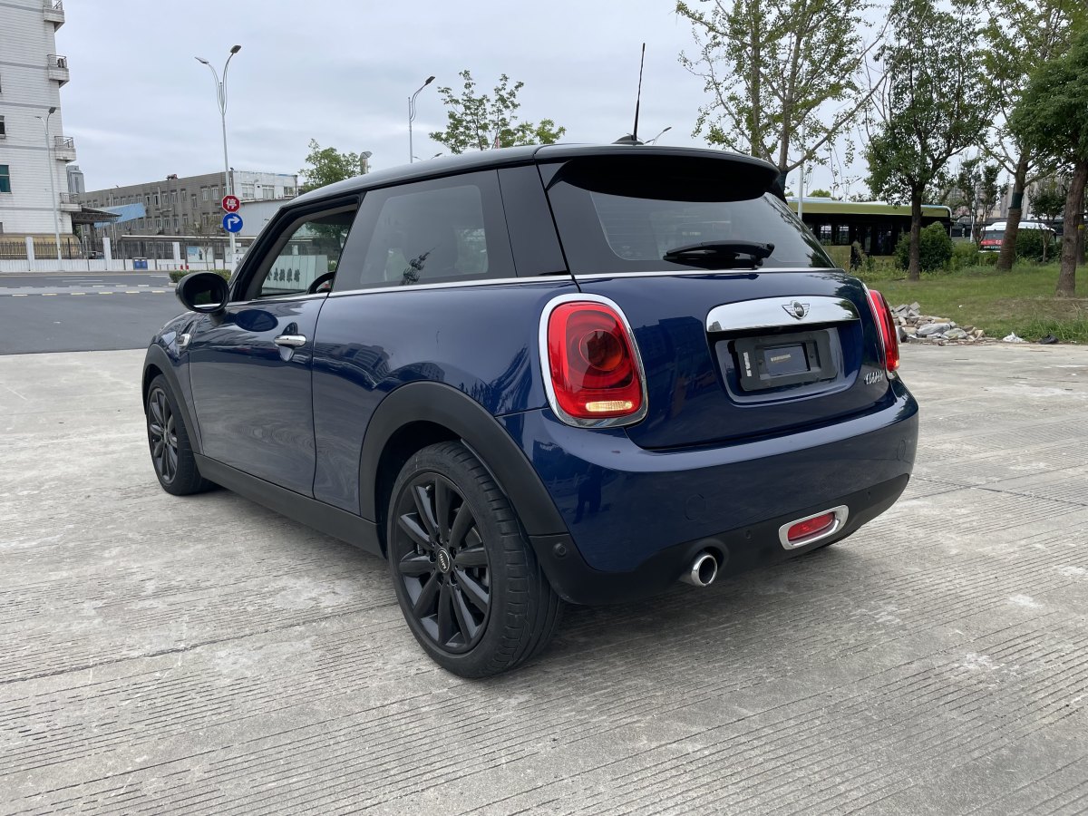 MINI MINI  2017款 1.5T COOPER 冰藍(lán)色限量版圖片