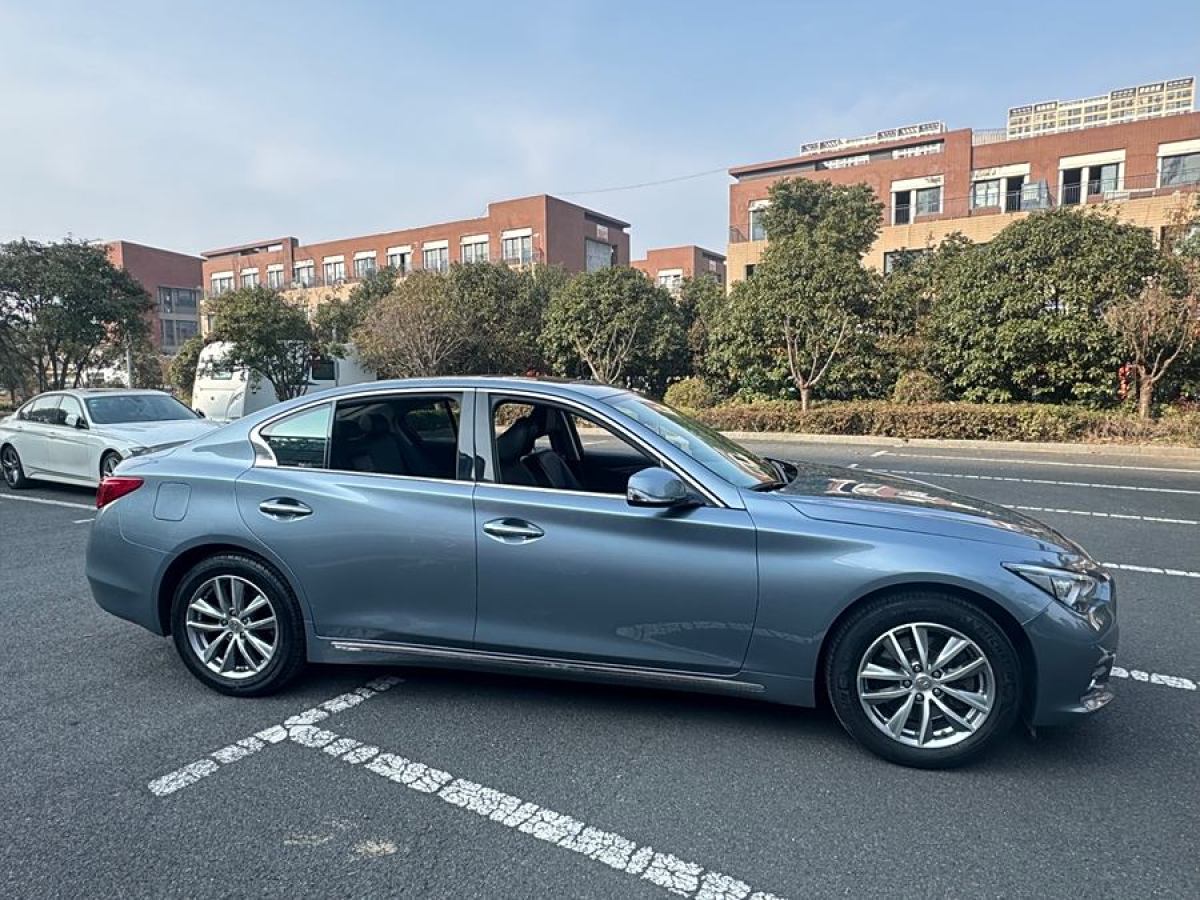 英菲尼迪 Q50L  2015款 2.0T 悅享版圖片