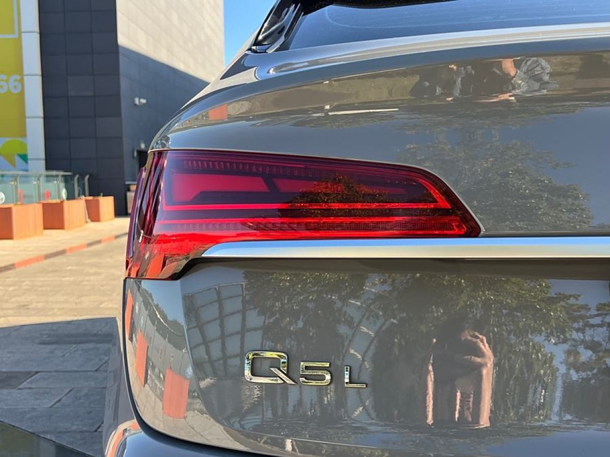 奧迪 奧迪Q5L Sportback  2022款 改款 40 TFSI 時(shí)尚型圖片