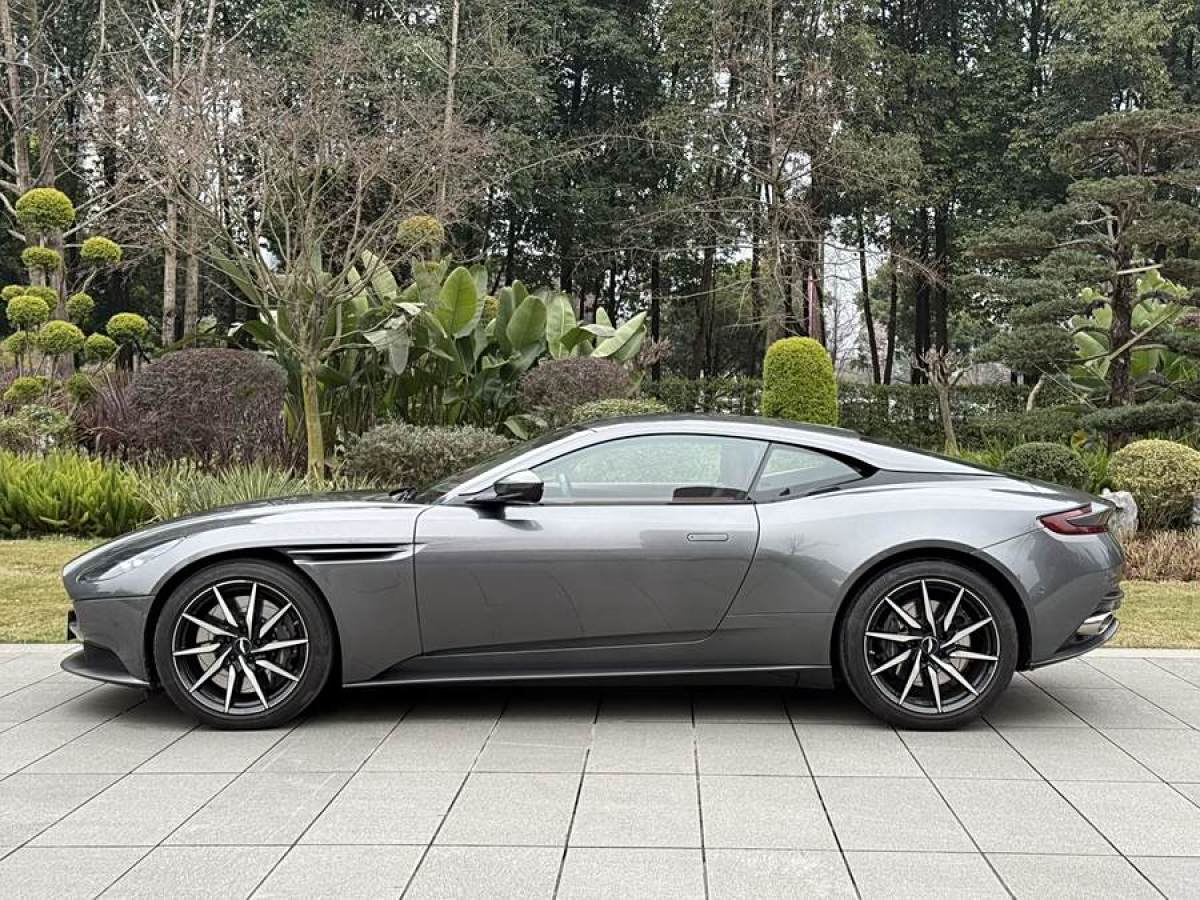 2018年4月阿斯頓·馬丁 阿斯頓?馬丁DB11  2019款 4.0T V8 Coupe