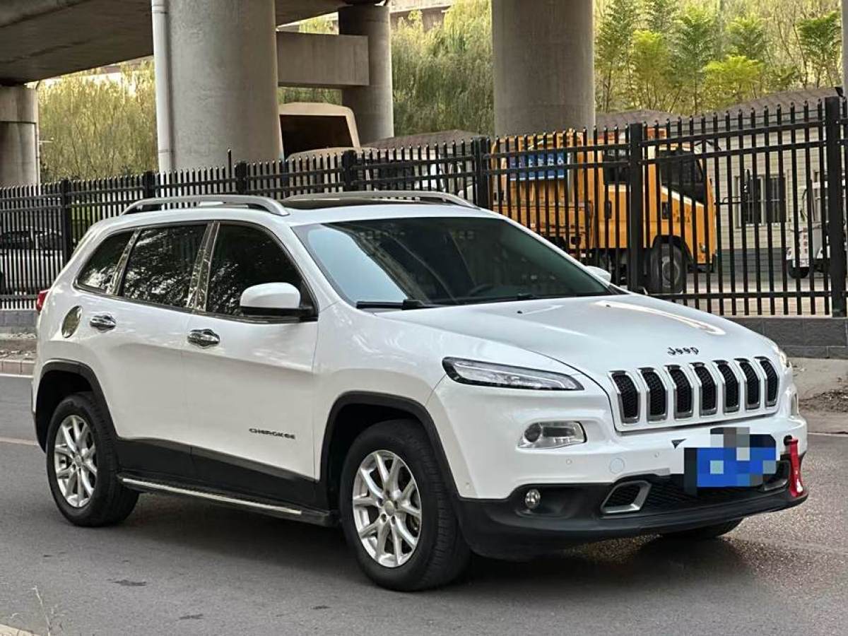 Jeep 自由光  2016款 2.0L 智能版圖片