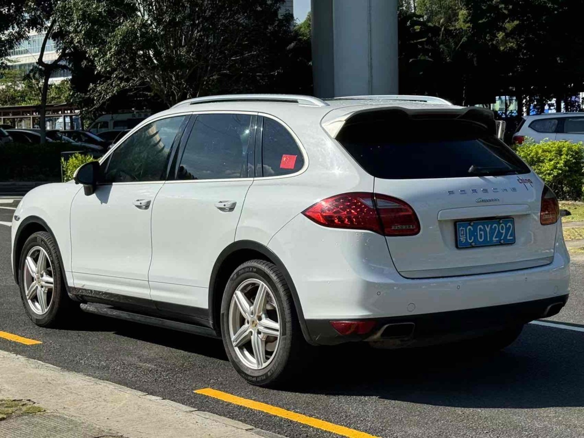 保時(shí)捷 Cayenne  2014款 Cayenne Platinum Edition 3.0T圖片