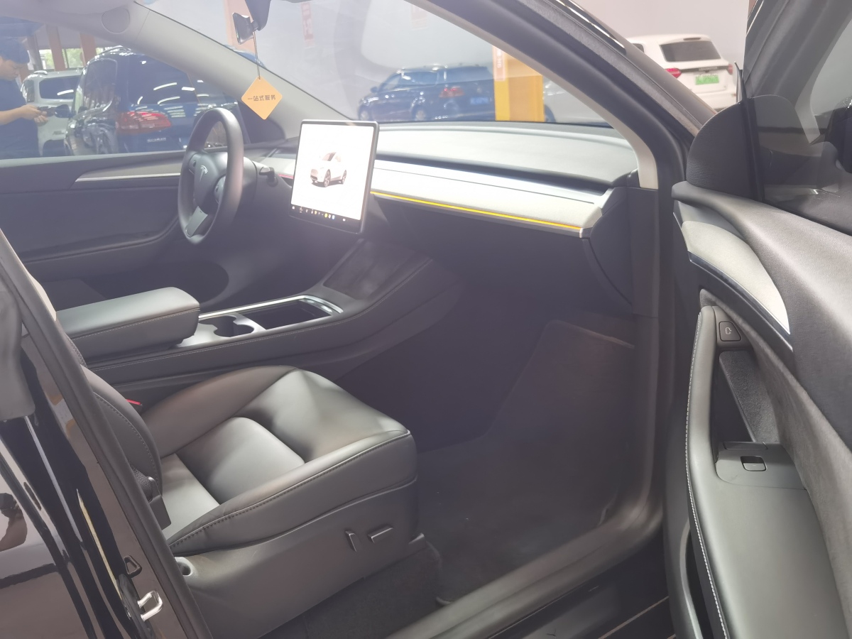 特斯拉 Model Y  2024款 后輪驅(qū)動(dòng)版圖片