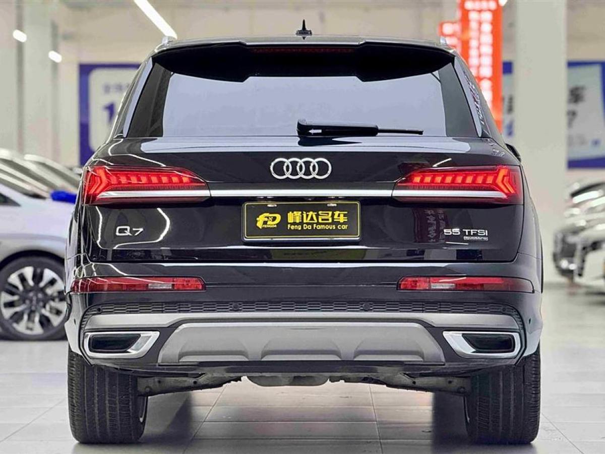 2020年8月奧迪 奧迪Q7  2020款 55 TFSI quattro 至尊專享版