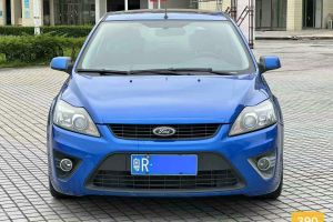 ?？怂?福特 三廂 1.6L 手動舒適型