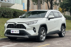 RAV4 丰田 荣放 2.0L CVT两驱风尚版