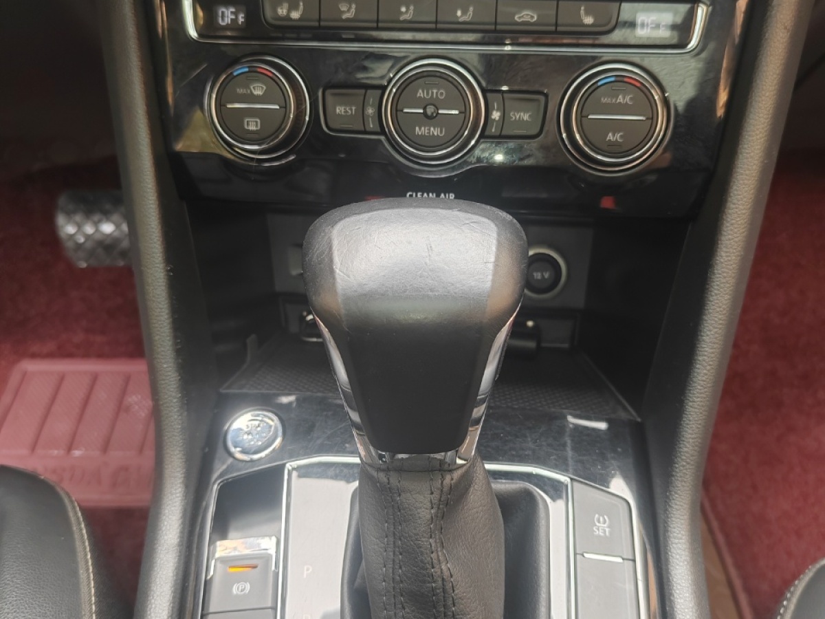 大眾 途觀L  2017款 330TSI 自動兩驅豪華版圖片