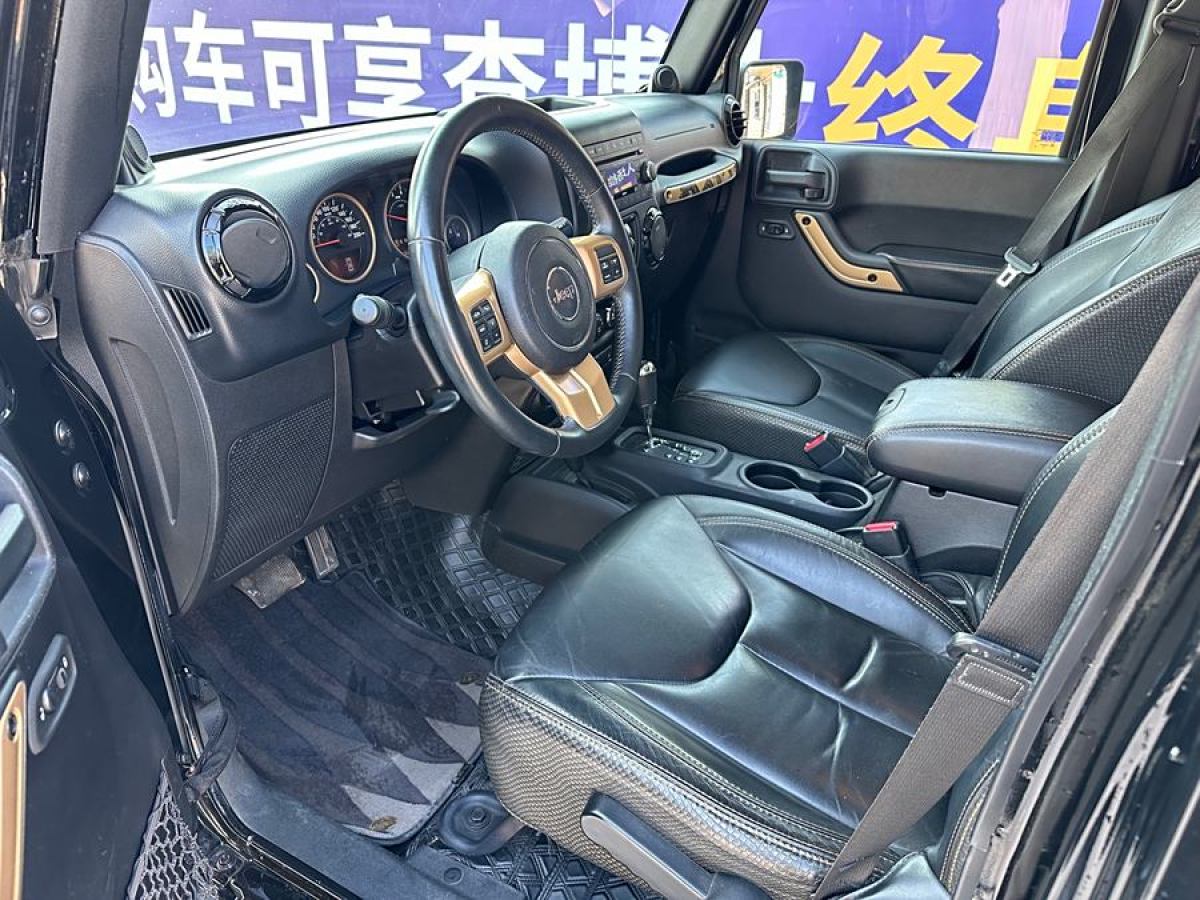 Jeep 牧馬人  2014款 3.6L 龍騰典藏版圖片