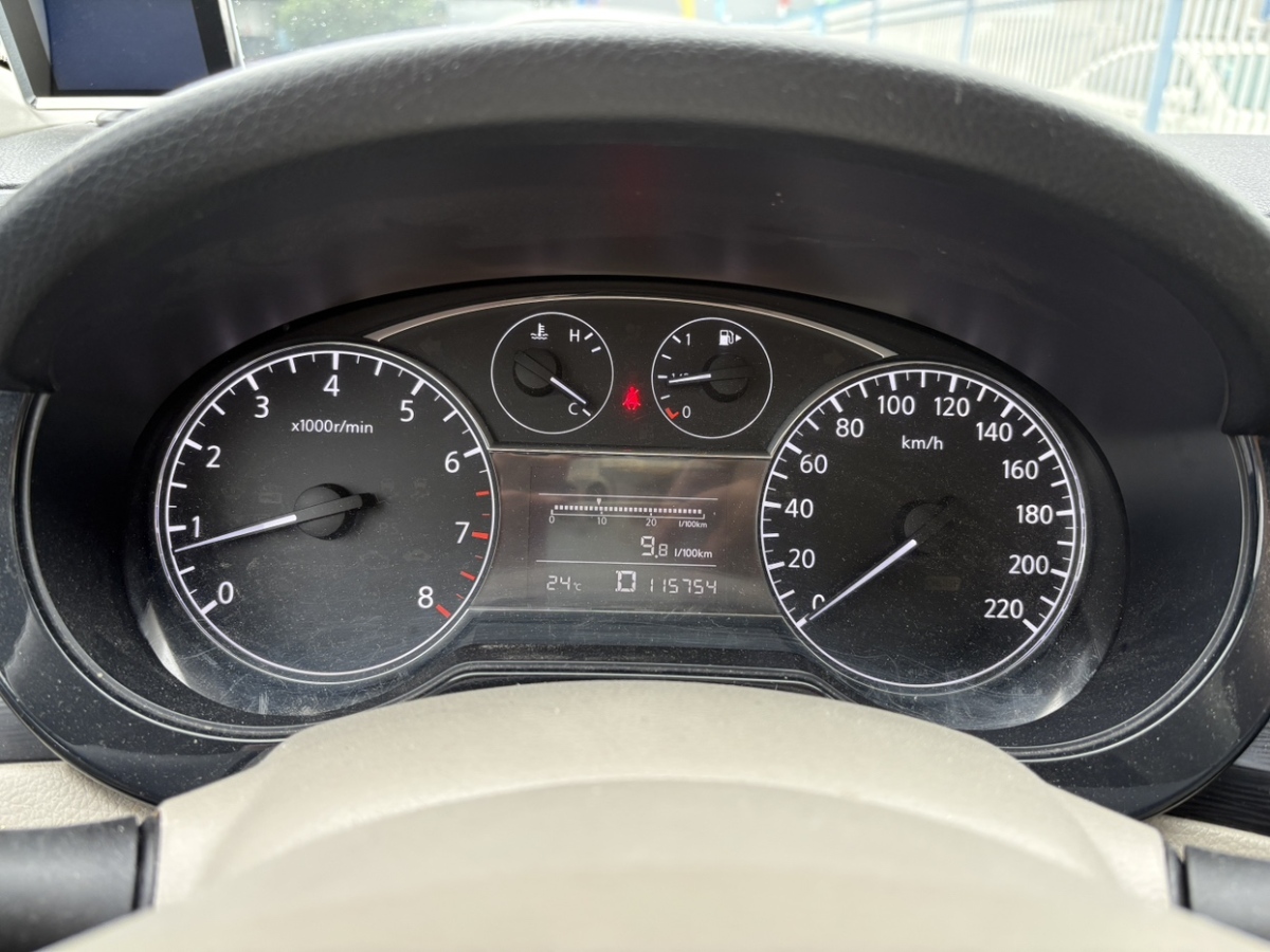 日產(chǎn) 騏達(dá)  2011款 1.6L CVT智能型圖片