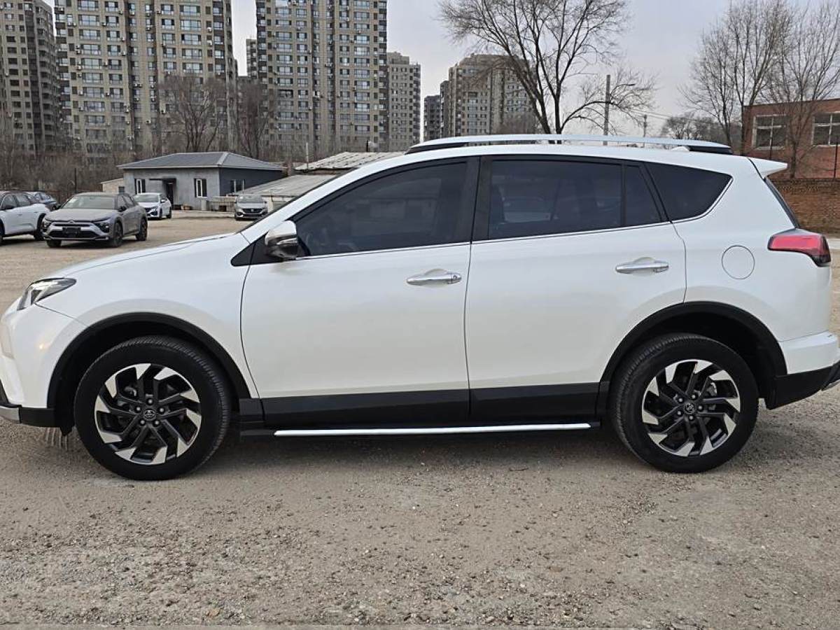 豐田 RAV4榮放  2018款 2.5L 自動(dòng)四驅(qū)精英i版圖片