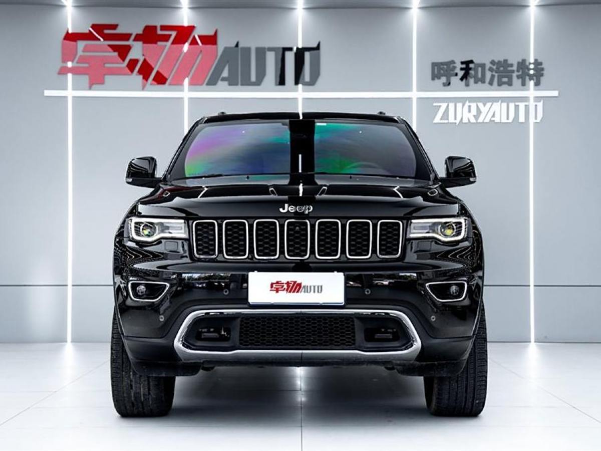 2022年1月Jeep 大切諾基  2020款 3.0L 精英導(dǎo)航版