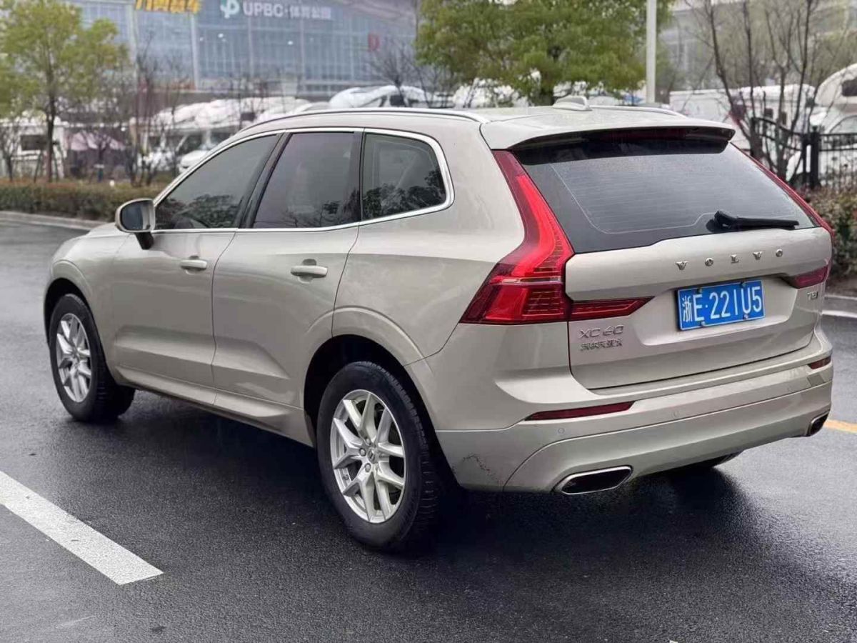 2019年1月沃爾沃 XC60  2019款 T4 智逸版