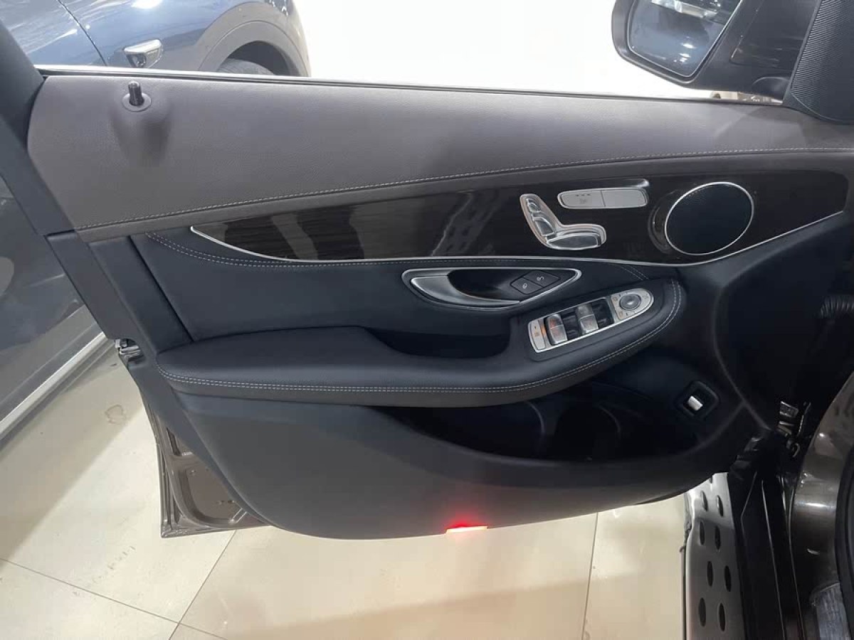 奔馳 奔馳GLC  2016款 GLC 260 4MATIC 豪華型圖片