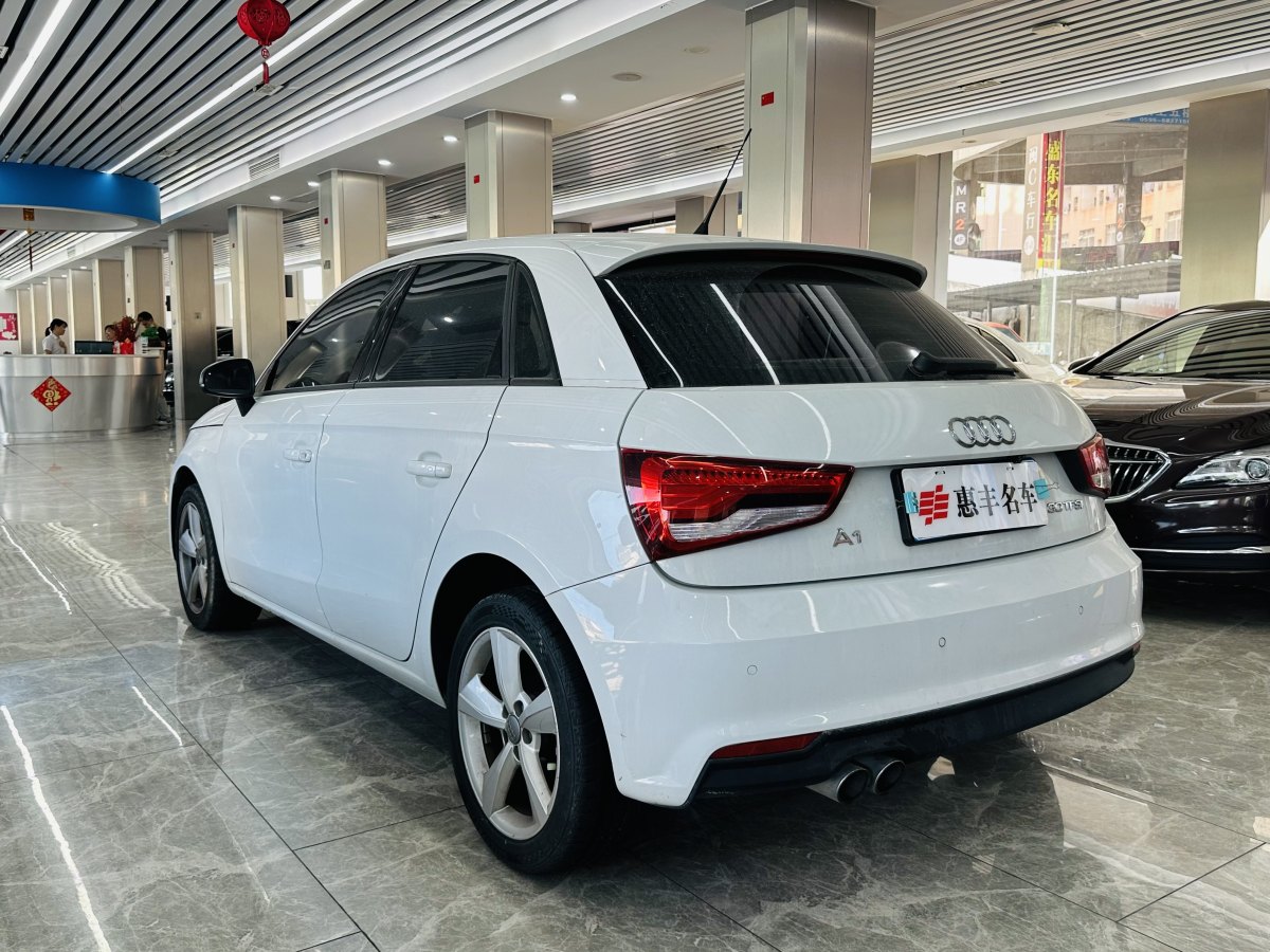 奧迪 奧迪A1  2016款 30 TFSI Sportback S Line運(yùn)動(dòng)版圖片