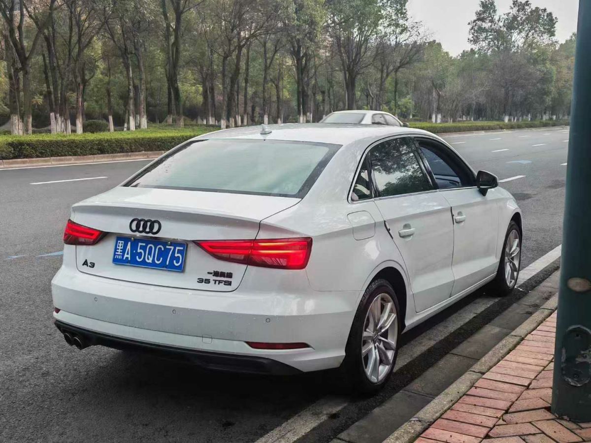 奧迪 奧迪A3  2018款 A3 1.4T 35TFSI Limousine時(shí)尚型圖片