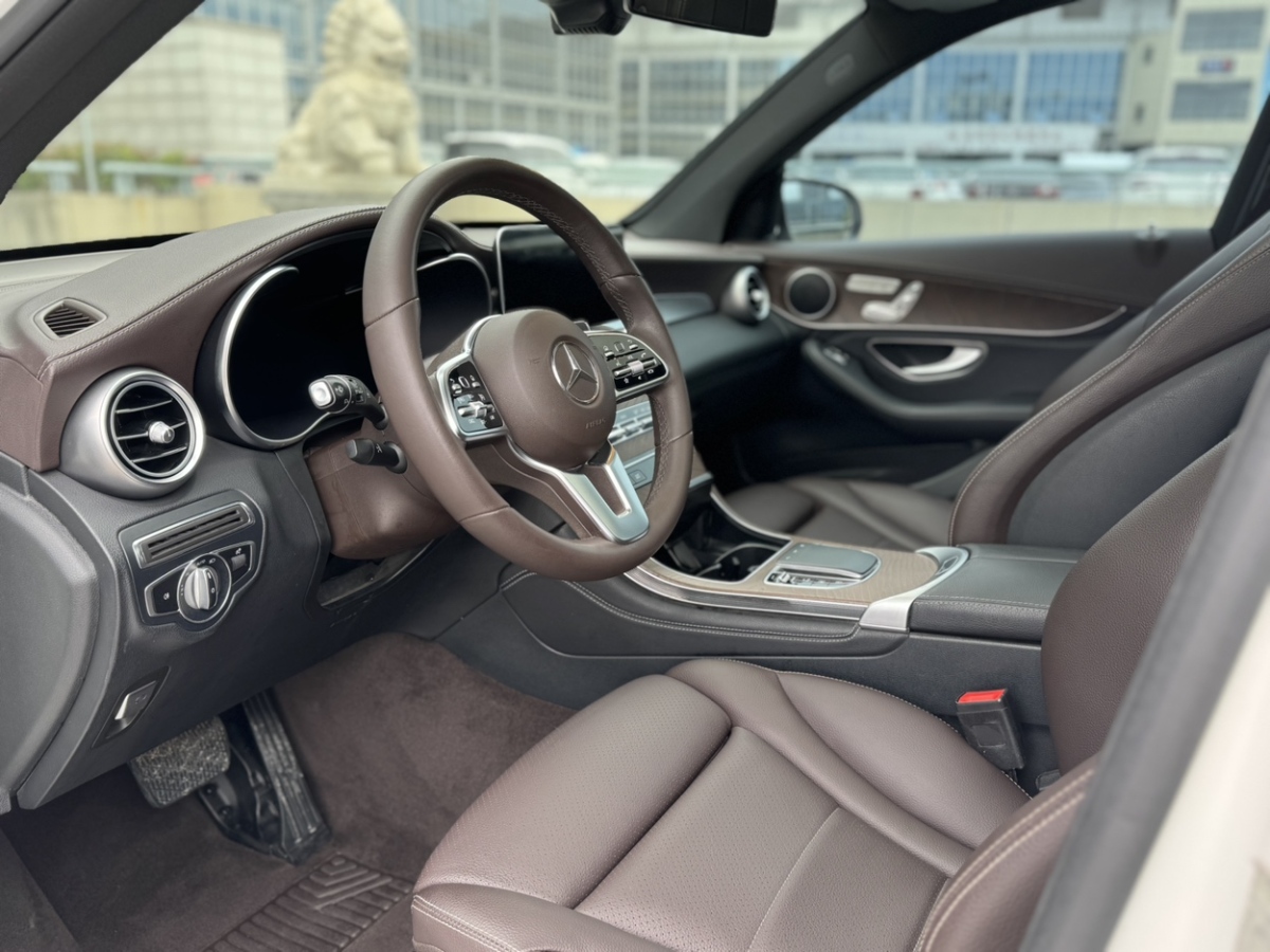 2019年9月奔驰 奔驰GLC  2020款 改款 GLC 300 L 4MATIC 动感型