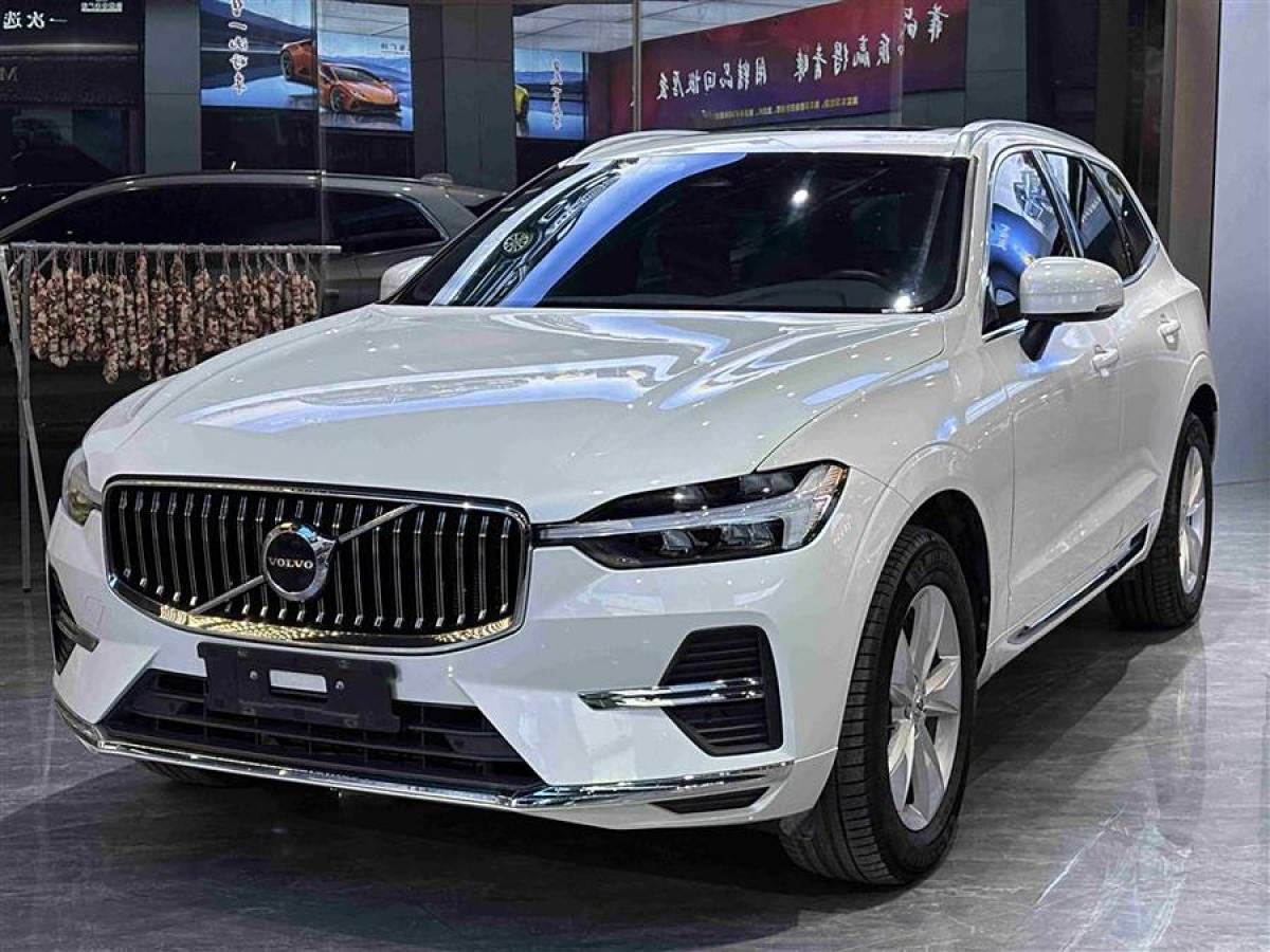 沃爾沃 XC60  2022款 B5 四驅智逸豪華版圖片