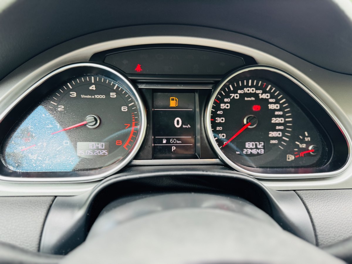 奧迪 奧迪Q7  2012款 3.0 TFSI 進(jìn)取型(200kW)圖片