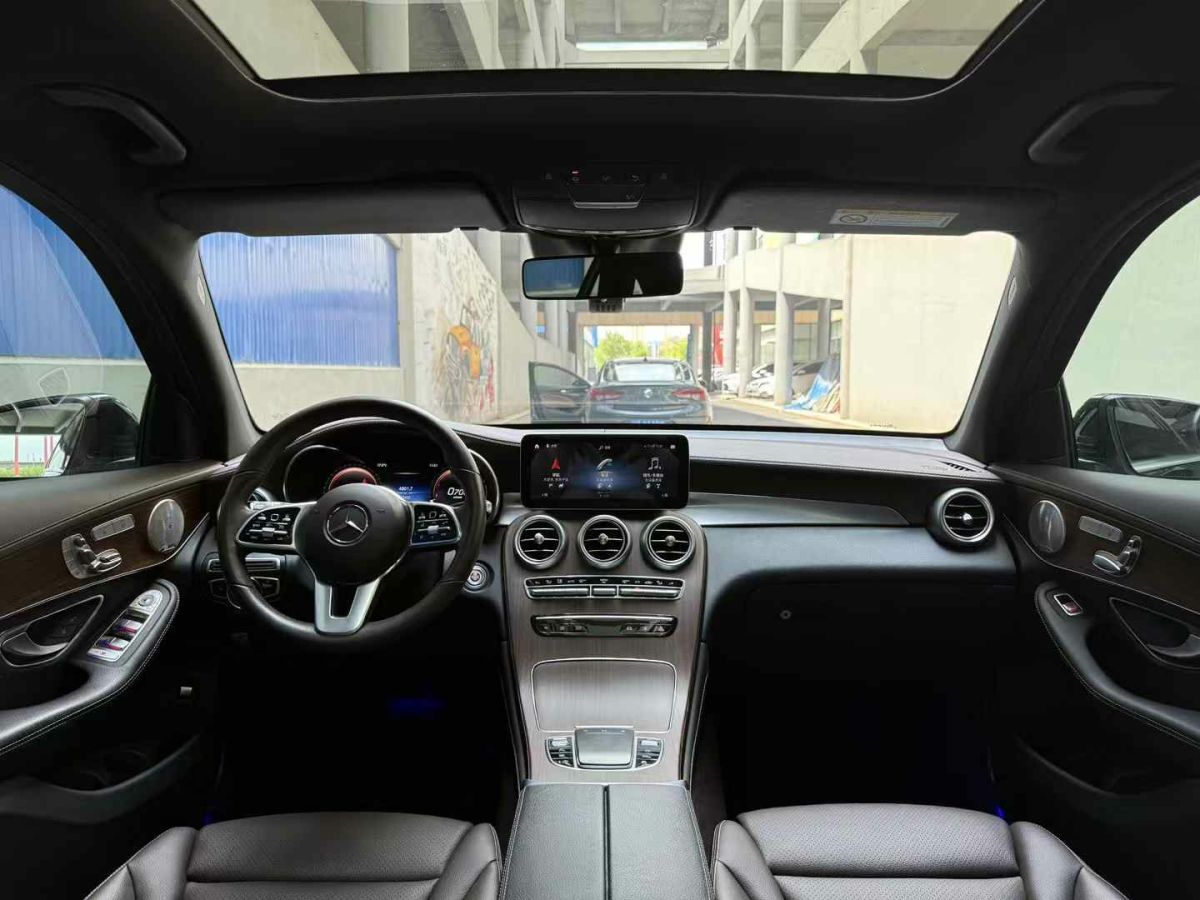 奔馳 奔馳GLE  2020款  GLE 350 4MATIC 時(shí)尚型圖片