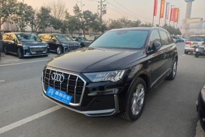 奧迪Q7 奧迪 45 TFSI quattro S line運(yùn)動(dòng)型