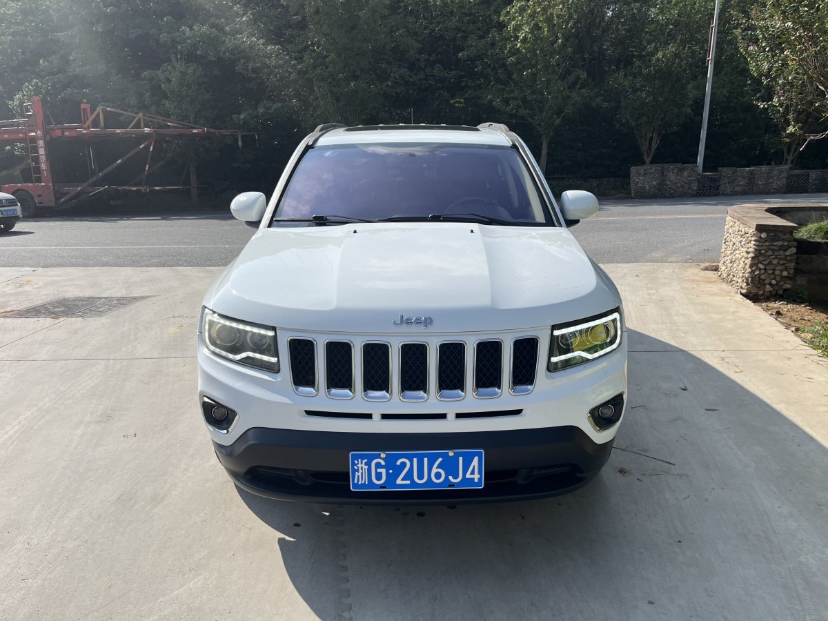 Jeep 指南者  2014款 改款 2.4L 四驅(qū)舒適版圖片