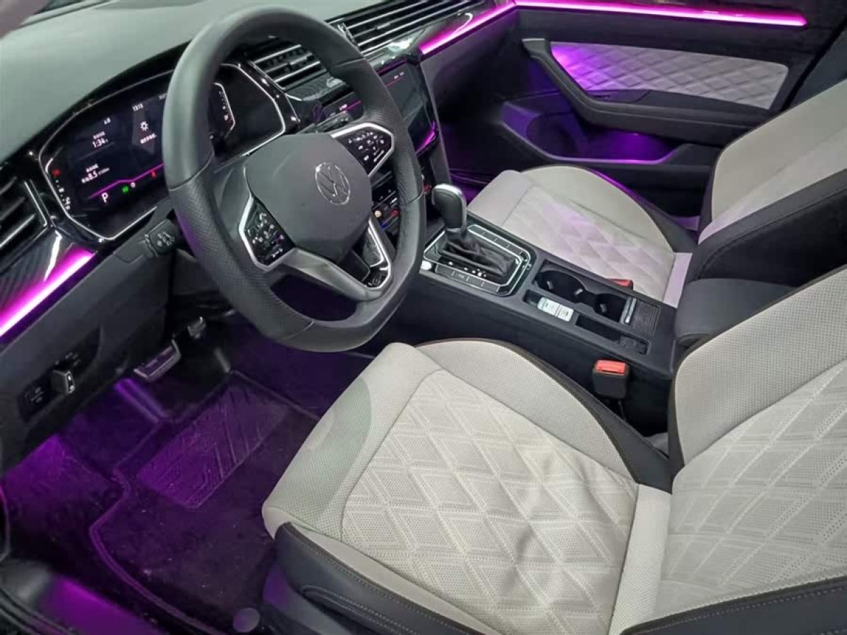大眾 邁騰  2023款 200萬輛紀(jì)念版 330TSI DSG豪華型圖片