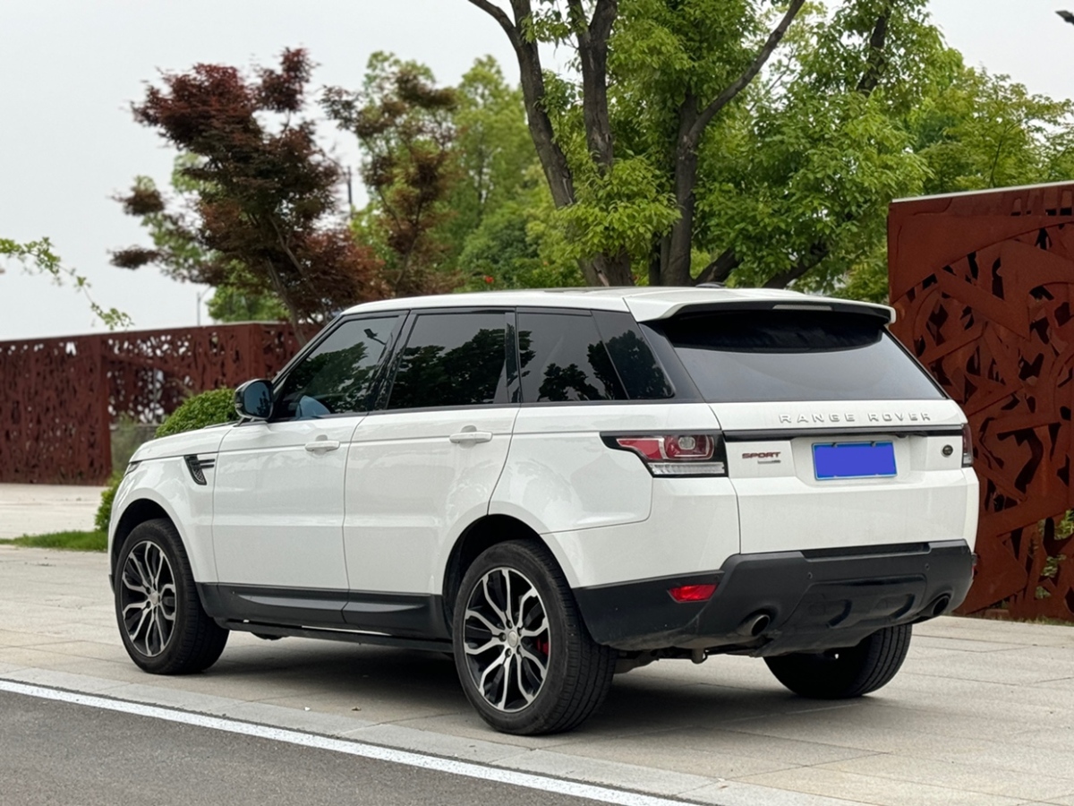 路虎 攬勝運(yùn)動版  2014款 3.0 V6 SC HSE DYNAMIC圖片