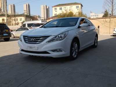 2013年5月 現(xiàn)代 索納塔 2.0L 自動領(lǐng)先版圖片