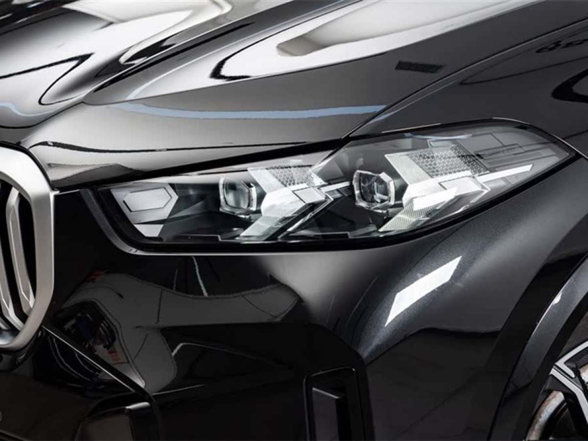 寶馬 寶馬X5  2023款 xDrive 30Li 尊享型M運(yùn)動(dòng)曜夜套裝圖片