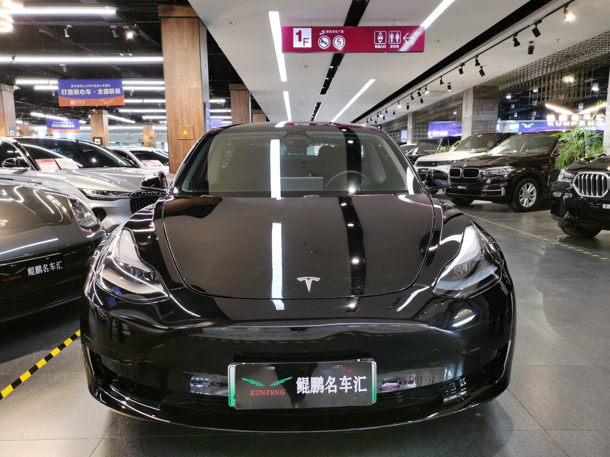 特斯拉 Model 3  2022款 改款 后輪驅(qū)動版圖片