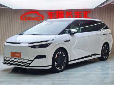2024年2月 小鵬 小鵬X9 640四驅(qū)高性能Max圖片