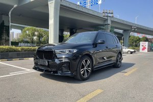 宝马X7 宝马 改款 xDrive40i 尊享型M运动套装