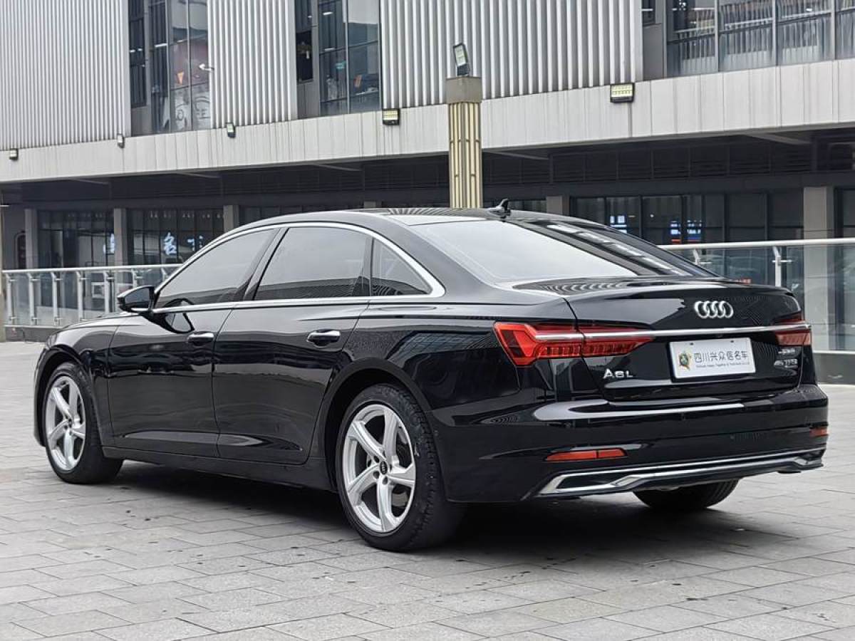 奧迪 奧迪A6L  2023款 改款 45 TFSI quattro 臻選致雅型圖片