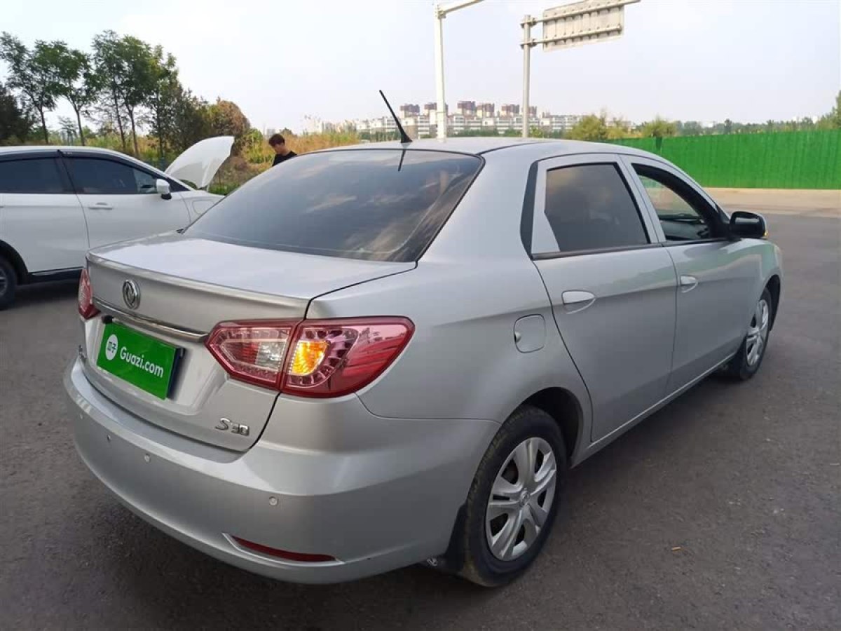 東風(fēng)風(fēng)神 S30  2014款 1.6L 手動(dòng)感恩版CNG圖片