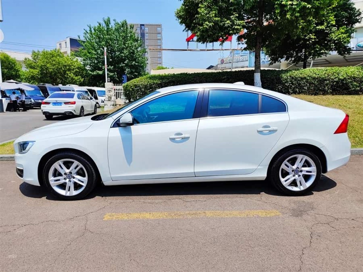 沃爾沃 S60  2016款 S60L 2.0T T5 智馭版圖片
