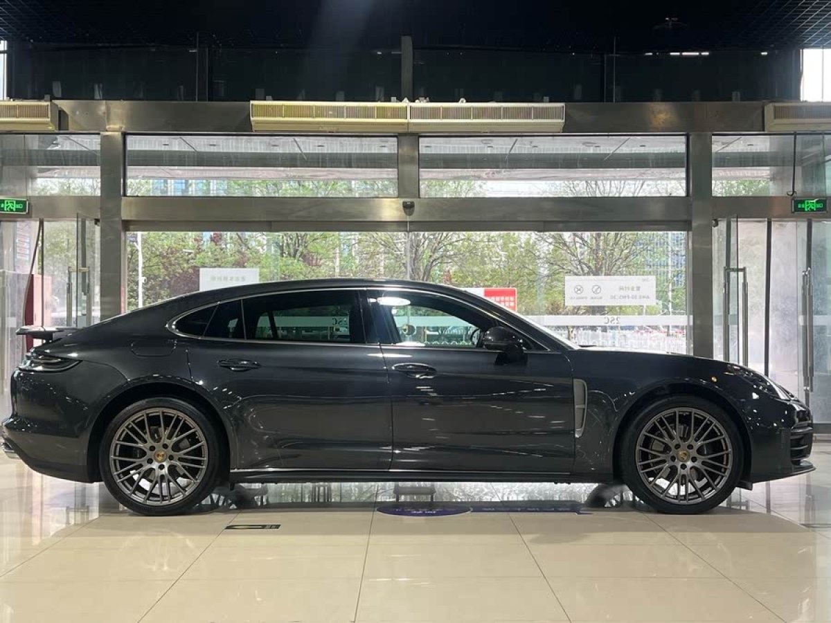 保時(shí)捷 Panamera  2023款 改款 Panamera 4 行政加長(zhǎng)鉑金版 2.9T圖片