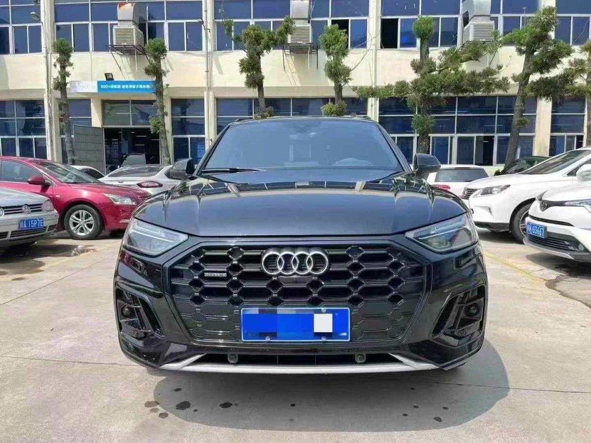 奧迪 奧迪Q5 e-tron  2024款 50 e-tron quattro 光耀型 機(jī)甲套裝圖片