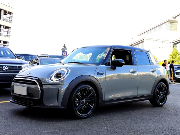 MINI MINI  2022款 1.5T COOPER 艺术家