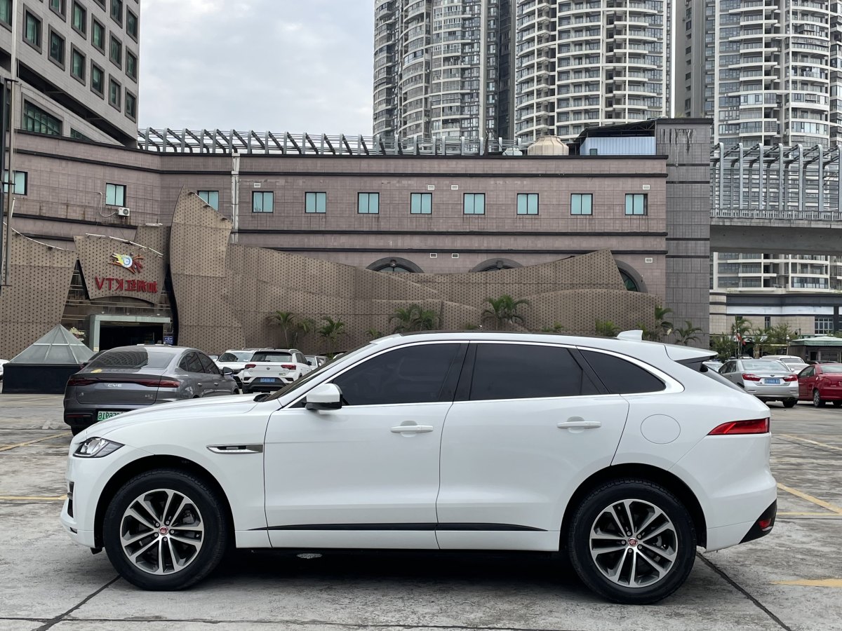 捷豹 F-PACE  2018款 3.0 SC 四驅(qū)R-Sport運(yùn)動(dòng)版圖片