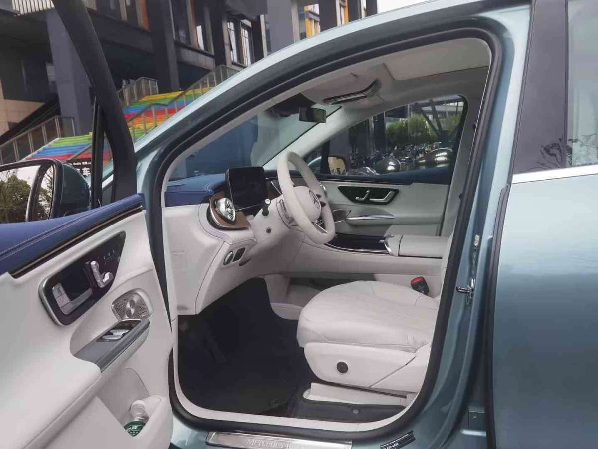 奔馳 奔馳EQE SUV  2024款 350 4MATIC 豪華版圖片