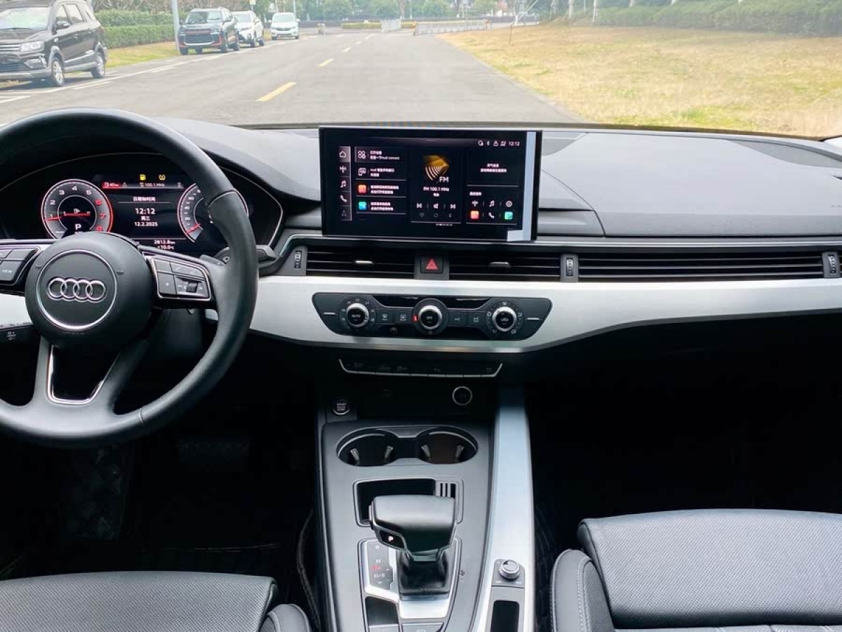 奧迪 奧迪A4L  2022款 40 TFSI 時尚動感型圖片