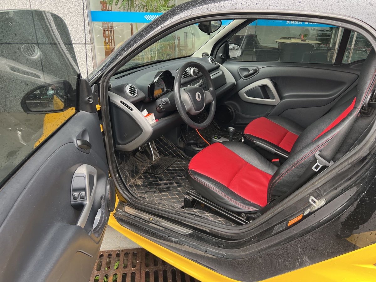 2014年8月smart fortwo  2012款 1.0 MHD 硬顶舒适版