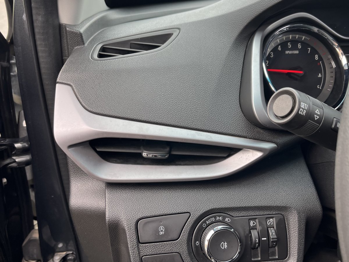 雪佛兰 沃兰多  2019款 530T 自动劲享版(5座款)图片