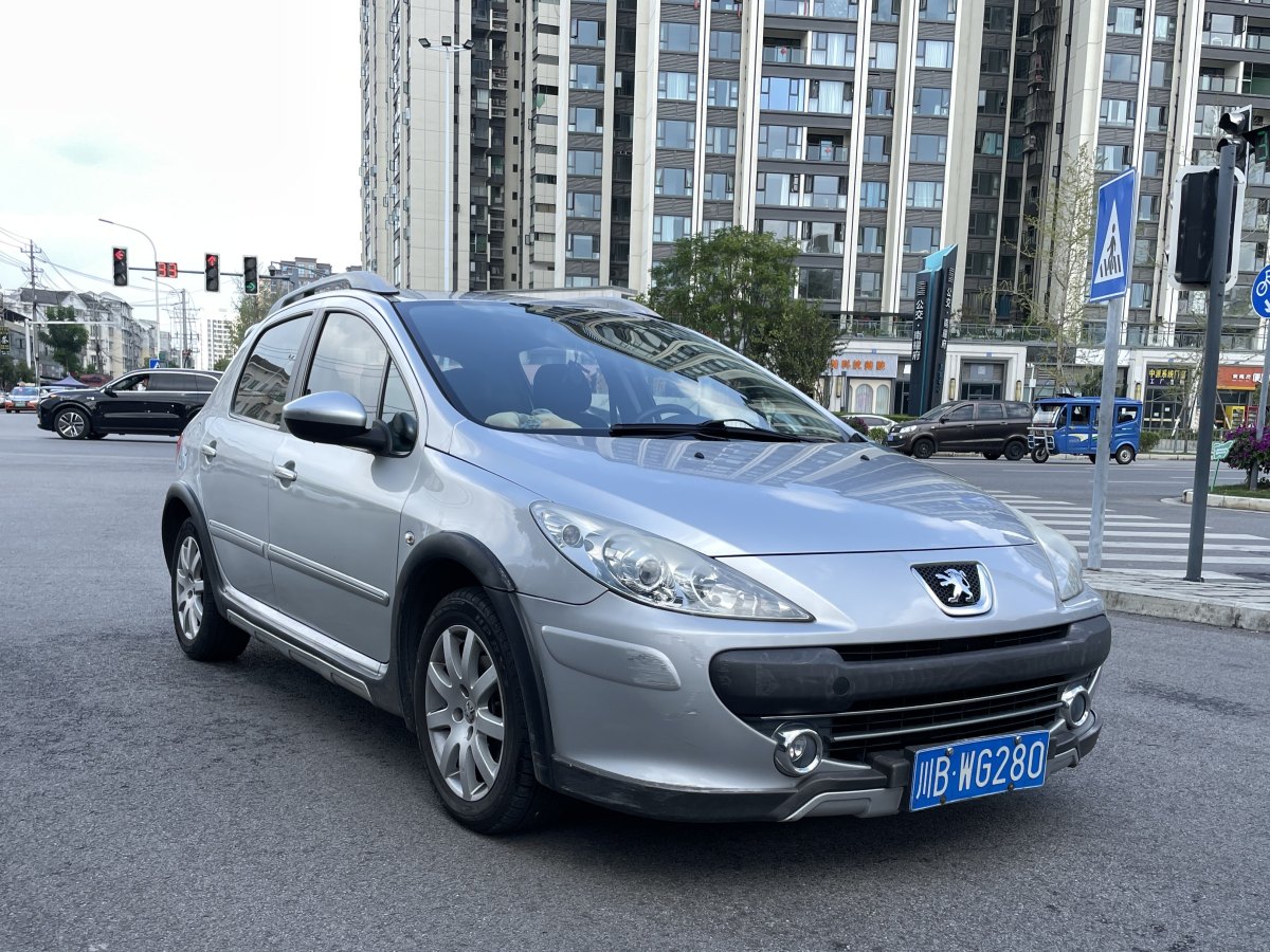 標(biāo)致 307  2013款 1.6L 手動(dòng)CROSS圖片