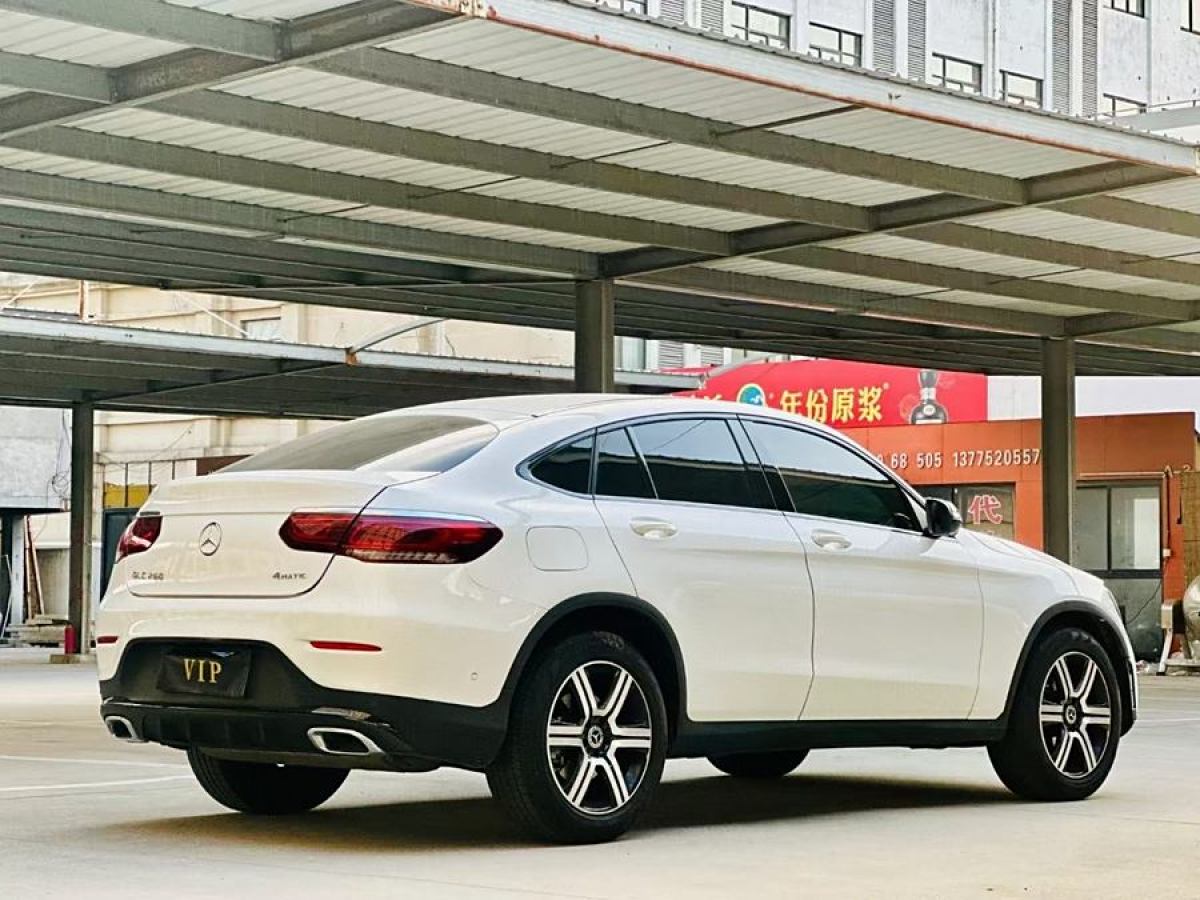 奔馳 奔馳GLC  2022款 改款 GLC 260 4MATIC 轎跑SUV圖片