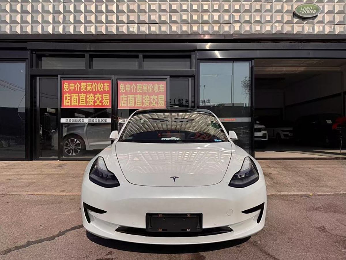 特斯拉 Model 3  2020款 改款 標(biāo)準(zhǔn)續(xù)航后驅(qū)升級版圖片