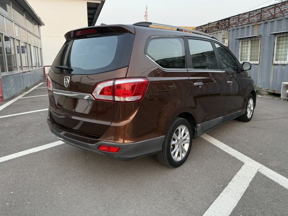 寶駿 730  2014款 1.5L 手動標準型 7座圖片