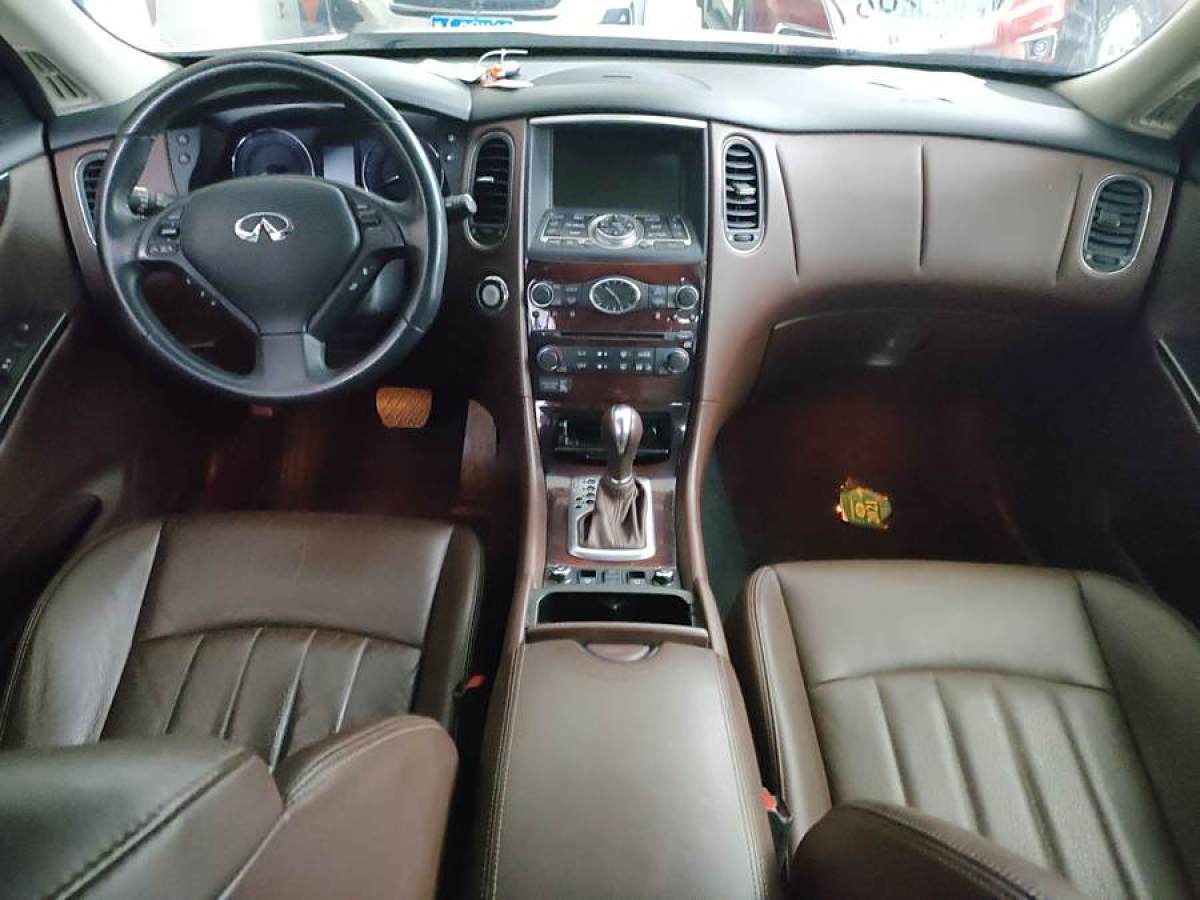 英菲尼迪 QX50  2013款 2.5L 兩驅(qū)尊雅版圖片